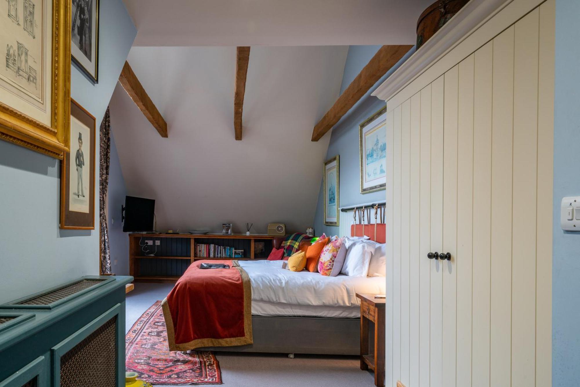 The Anchor Inn Lower Froyle Экстерьер фото