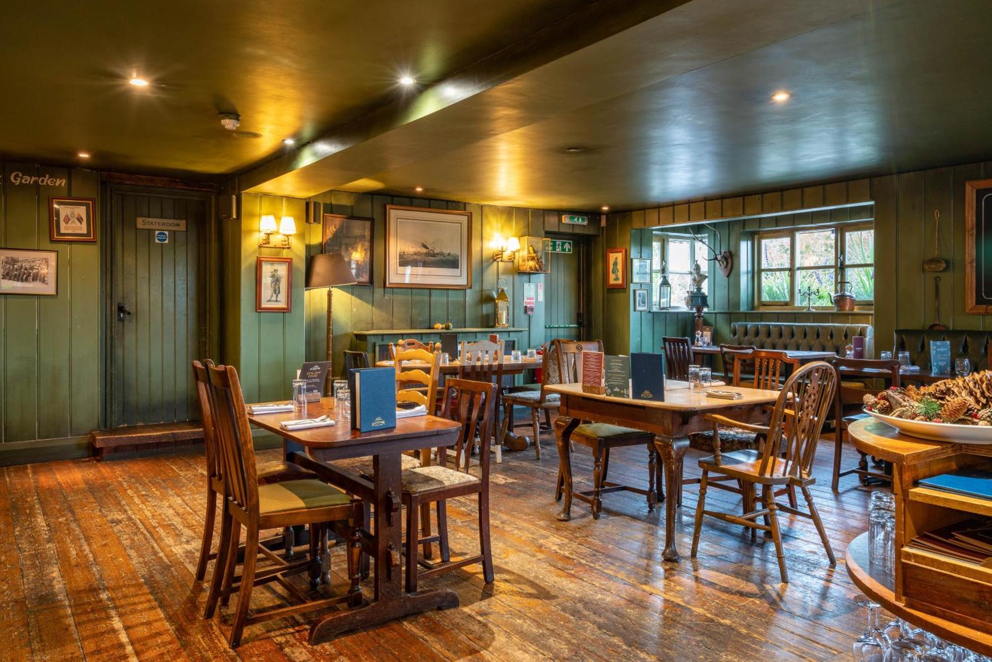The Anchor Inn Lower Froyle Экстерьер фото