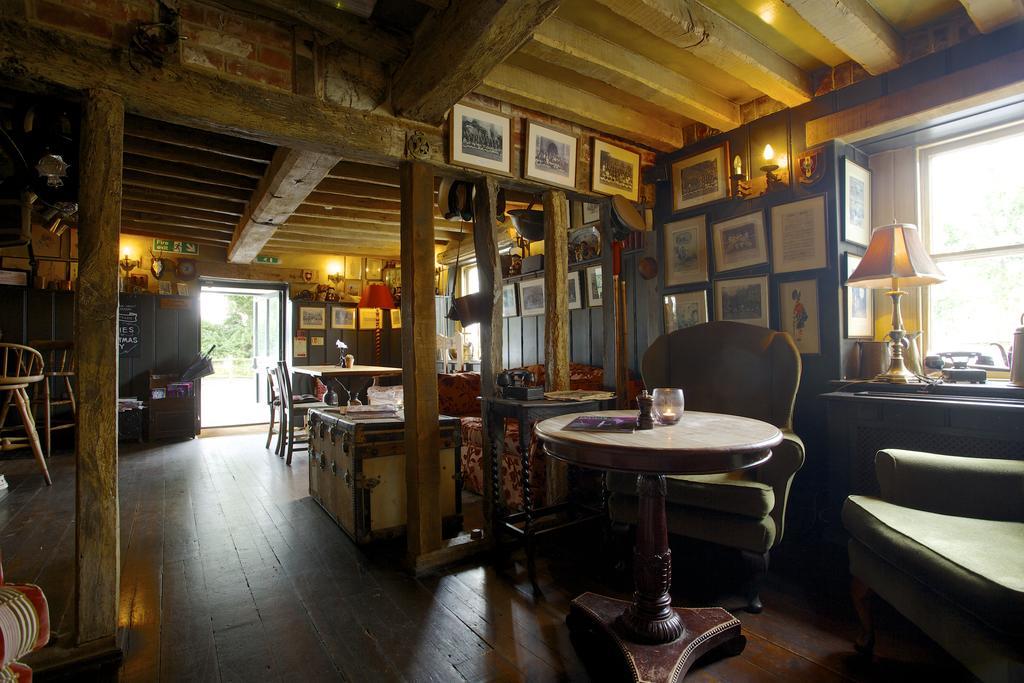 The Anchor Inn Lower Froyle Экстерьер фото